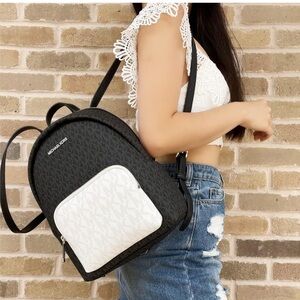 🤩💝MICHAEL KORS💖🤩 ERIN BLACK MULTI MD BLACKPACK